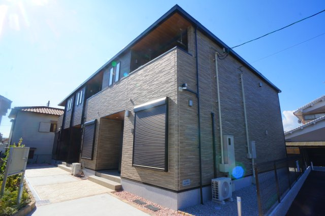 アヴニールの外観