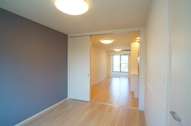 アヴニールの洋室