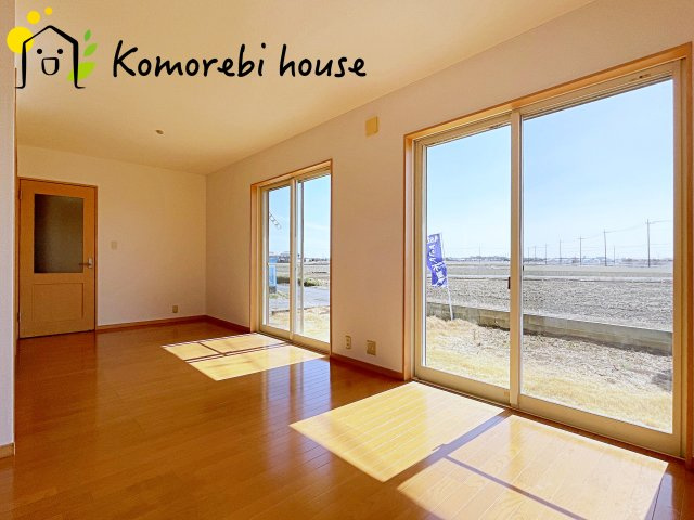 比企郡川島町大字飯島　中古戸建の居間・リビング|ゆったり過ごせるリビングです