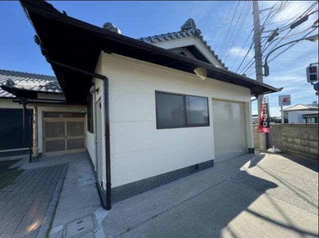 中古戸建　岩出市山　平屋建ての駐車場