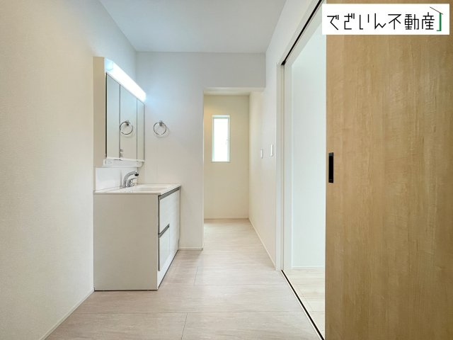 【脱衣所】 | GRAFARE熊谷市本石　新築住宅 | 現地(2026年5月撮影)