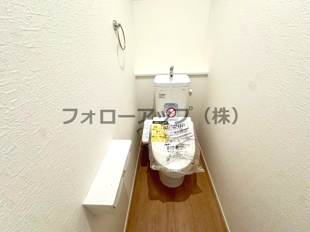 堺市北区長曽根町１号棟のトイレ|ゆったりとした空間のトイレです
