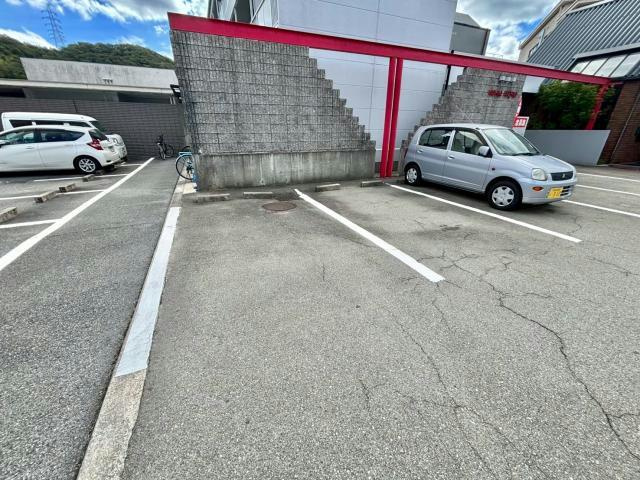 錦アトリオの駐車場