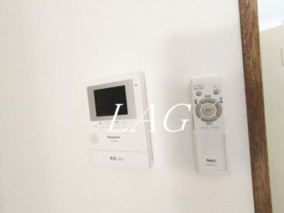 【セキュリティ】 | 白百合荘 | モニター付きインターホンです。