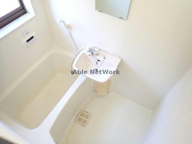 青葉住宅の浴室|追い焚き機能付きバス