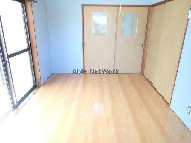 青葉住宅の居間・リビング|洋室6帖