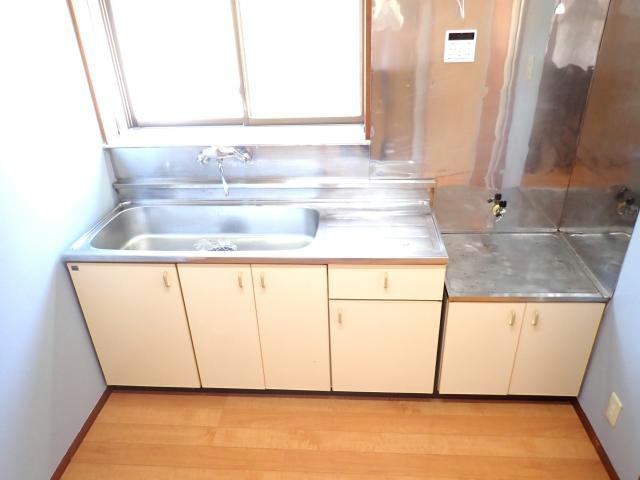 青葉住宅　２号のキッチン|キッチンでお料理をお楽しみください