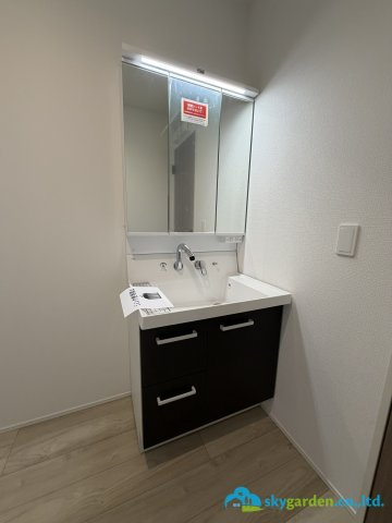 伊勢原市石田1期　新築戸建　全4棟2号棟の独立洗面台