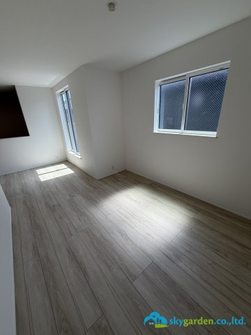 伊勢原市石田1期　新築戸建　全4棟2号棟の居間・リビング