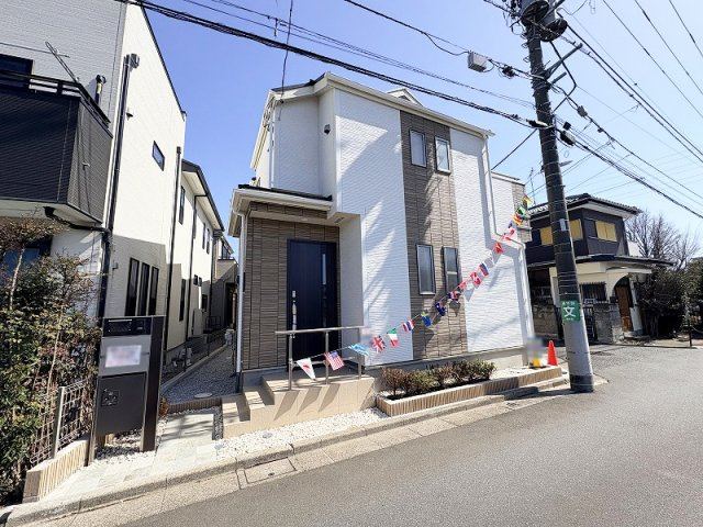 【外観】 | 練馬区西大泉4丁目　新築一戸建住宅　全1棟　(保谷店) | 2026年3月撮影/充実の設備仕様が魅力の4LDK+小屋裏収納の住まい。