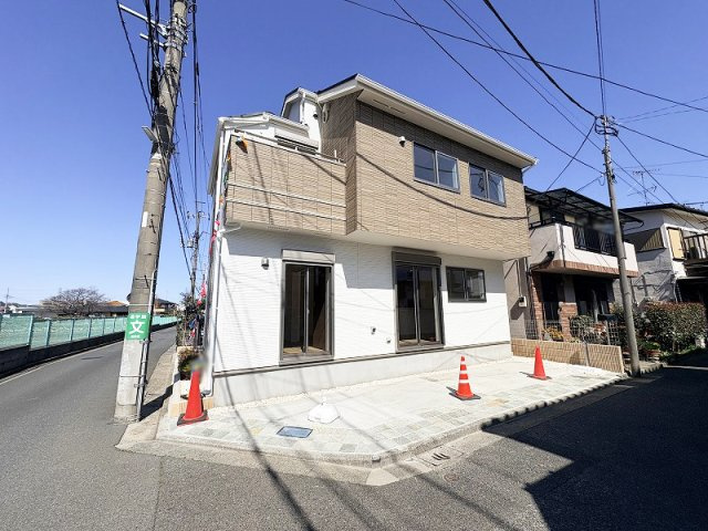 【外観】 | 練馬区西大泉4丁目　新築一戸建住宅　全1棟　(保谷店) | 陽当たり・風通し良く開放感溢れる南西角地です！