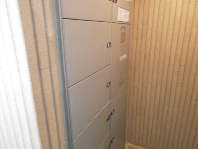 ＣＨＡＮＣＥ－ＢＥＲＧのその他共用部分|便利な宅配ボックス付き！