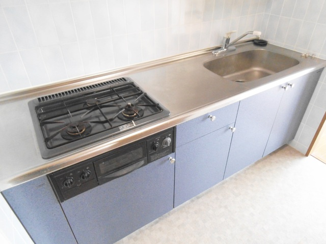 ＣＨＡＮＣＥ－ＢＥＲＧのキッチン|3口ガスコンロ付きのシステムキッチン！