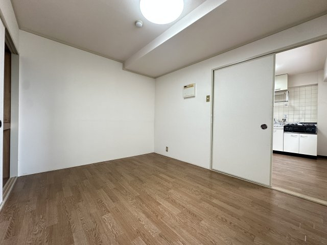 グランドハイツ万代東の間取り