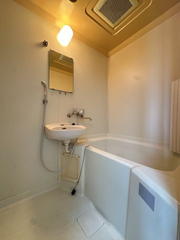 グランドハイツ万代東の浴室