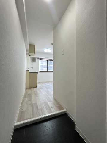 グランドハイツ万代東の玄関