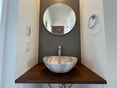 【洗面所】 | 湘南台4丁目　4期 | ゆったりとスペースのある洗面所