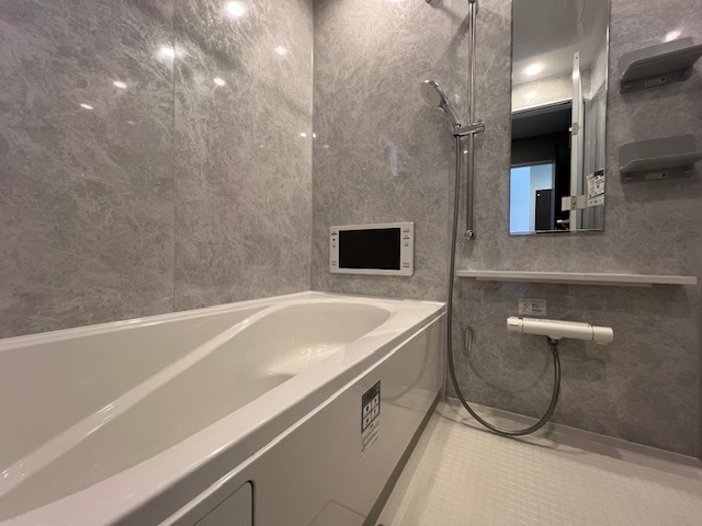 【浴室】 | 湘南台4丁目　4期 | きれいなお風呂です