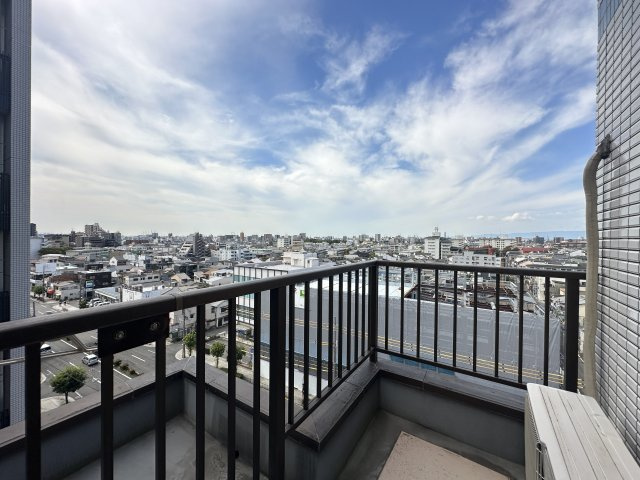 グランドハイツ万代東のバルコニー