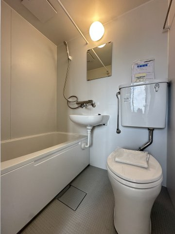 グランドハイツ万代東の浴室