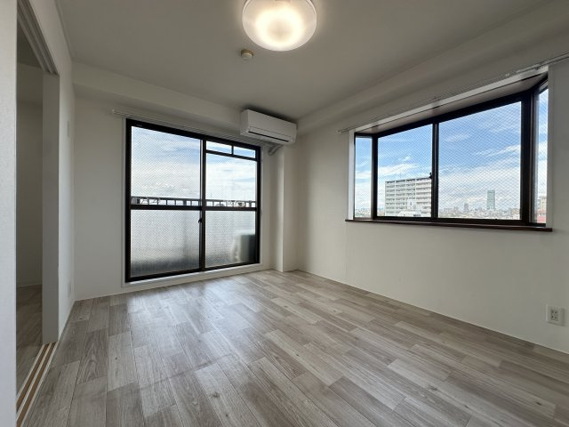 グランドハイツ万代東の寝室