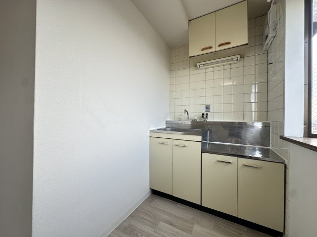 グランドハイツ万代東のキッチン
