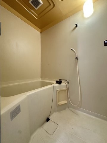 グランドハイツ万代東の浴室