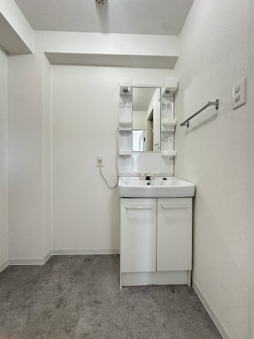 グランドハイツ万代東の洗面所