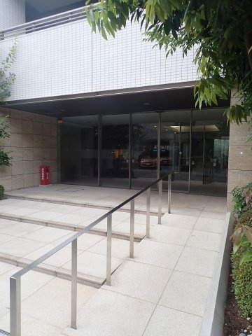 イニシアコート大宮WESTの外観