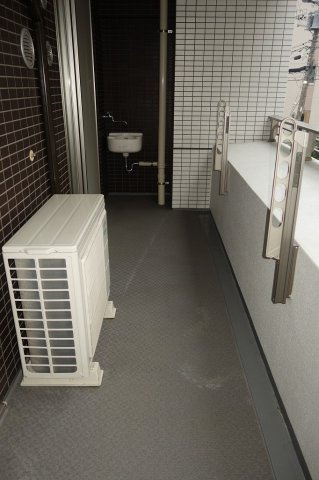 イニシアコート大宮WESTのバルコニー