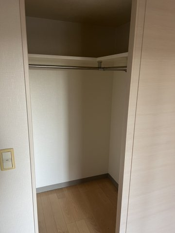 イニシアコート大宮WESTの収納