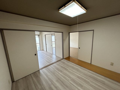 【居間・リビング】 | 小山宮武マンション | 5.5帖洋室