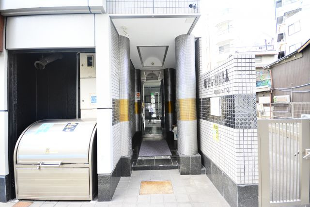 ウィンベル昭和町のエントランス