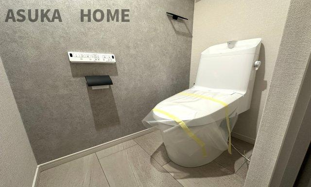 コスモ新横浜のトイレ|新規交換済♪温水洗浄便座の最新トイレ設備です♪