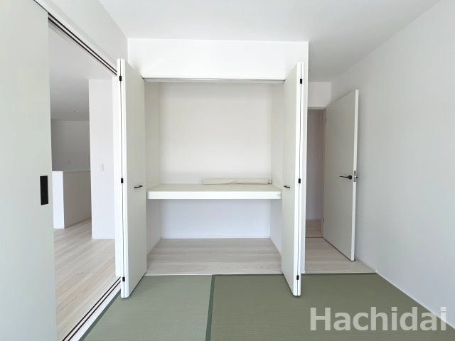 碧南市坂口町2丁目1期　新築戸建＜1号棟＞の収納|和室は収納付きで、お昼寝や来客のお泊まりにも対応できます。