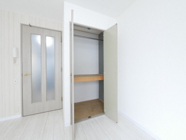 大阪市城東区今福東２丁目の賃貸マンションの収納