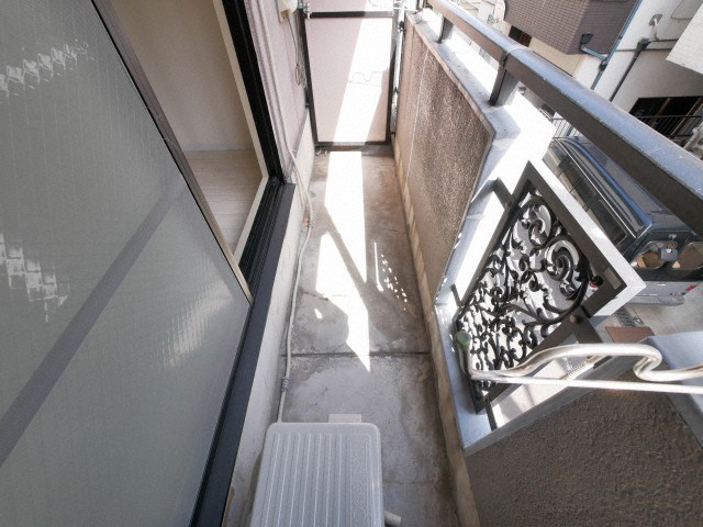 大阪市城東区今福東２丁目の賃貸マンションのバルコニー