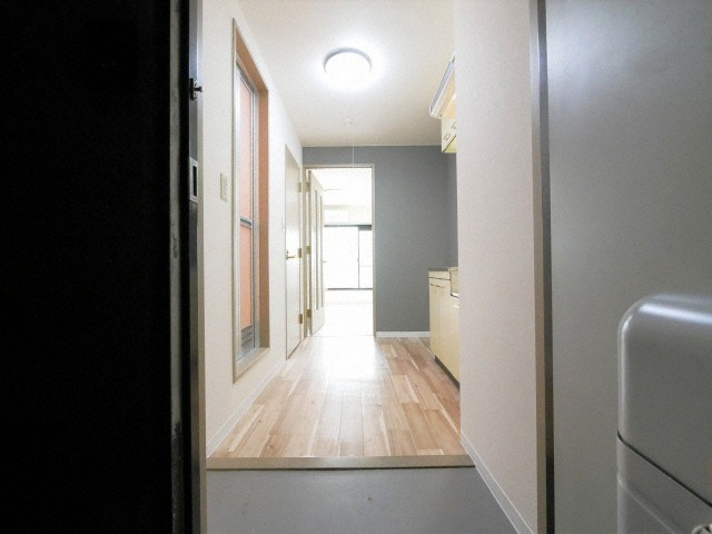 大阪市城東区今福東２丁目の賃貸マンションの玄関