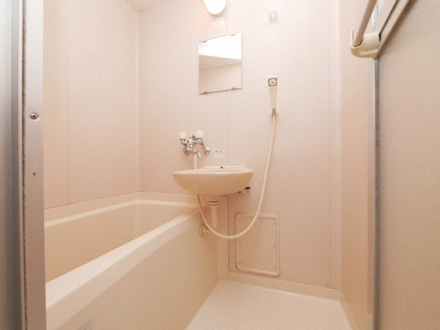 大阪市城東区今福東２丁目の賃貸マンションの浴室