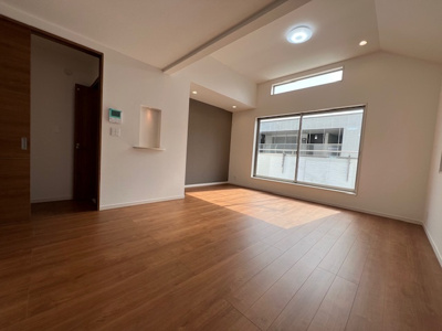 【居間・リビング】 | 湘南台1丁目　新築戸建て　2区画