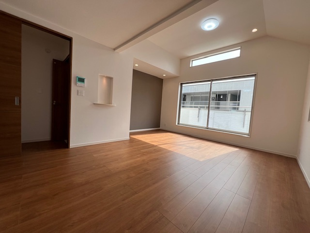 【居間・リビング】 | 湘南台1丁目　新築戸建て　2区画