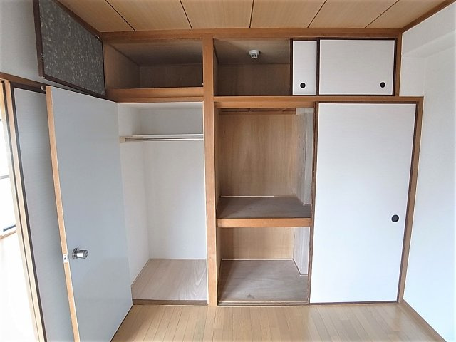 サンメゾン大開の収納|収納力に自信あり、クローゼットタイプと押入れタイプの2か所