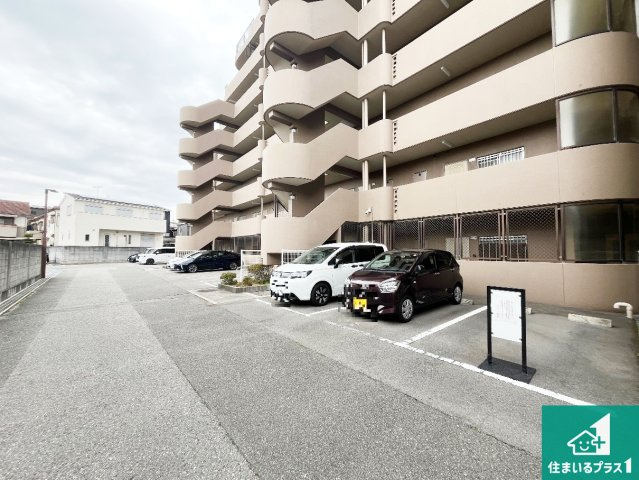 ライオンズマンション明石大久保第2の駐車場|駐車スペース！散水栓があるので、こまめに愛車を洗えます！