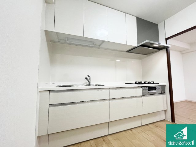 ライオンズマンション明石大久保第2のキッチン|スペースが広く確保されている為お子様が大きくなったときは一緒に料理を楽しめます♪