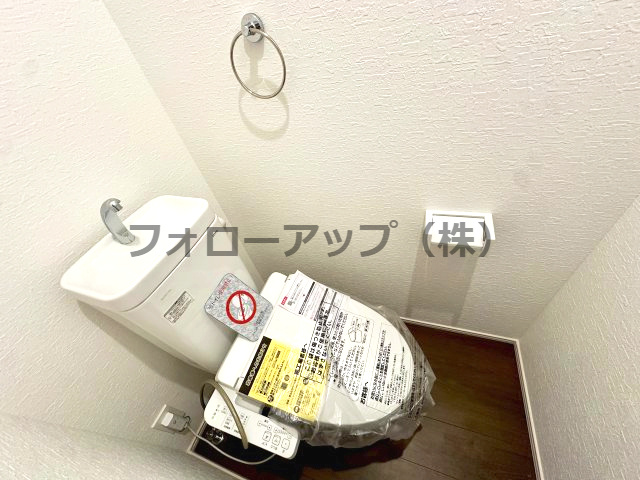 堺市北区長曽根町２号棟のトイレ|ゆったりとした空間のトイレです