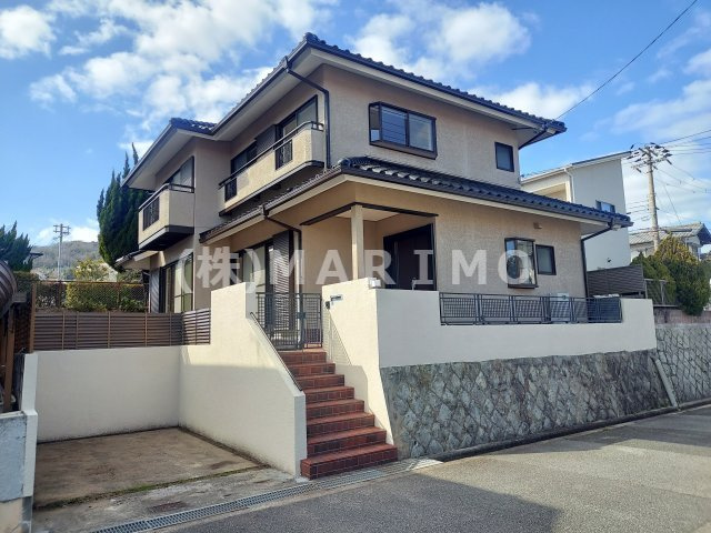 宝塚市逆瀬台5丁目一戸建の外観