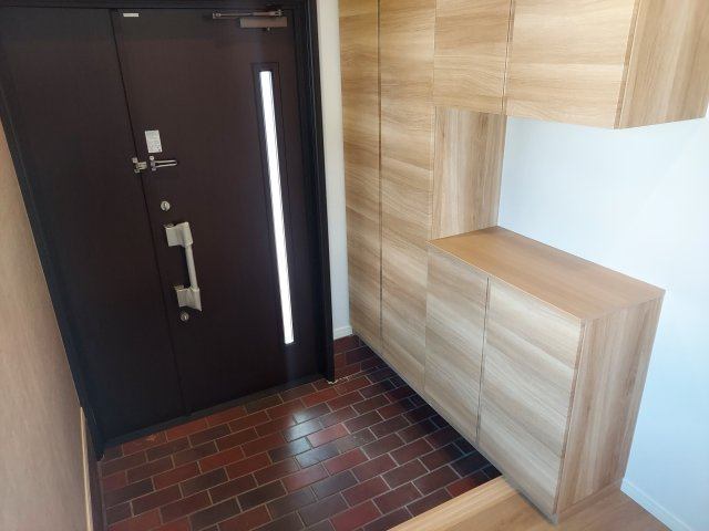 宝塚市逆瀬台5丁目一戸建の玄関