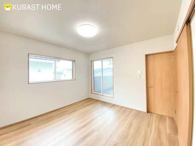 京都市西京区川島三重町　新築戸建の洋室