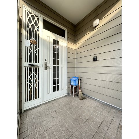 土地の資産価値が決め手の中古住宅／柏木町の玄関