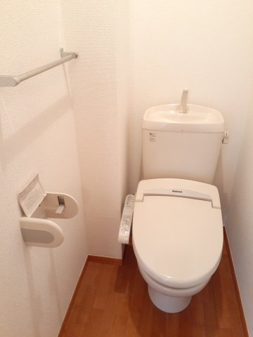 プランドールA棟（北本市）のトイレ|ゆったりとした空間のトイレです